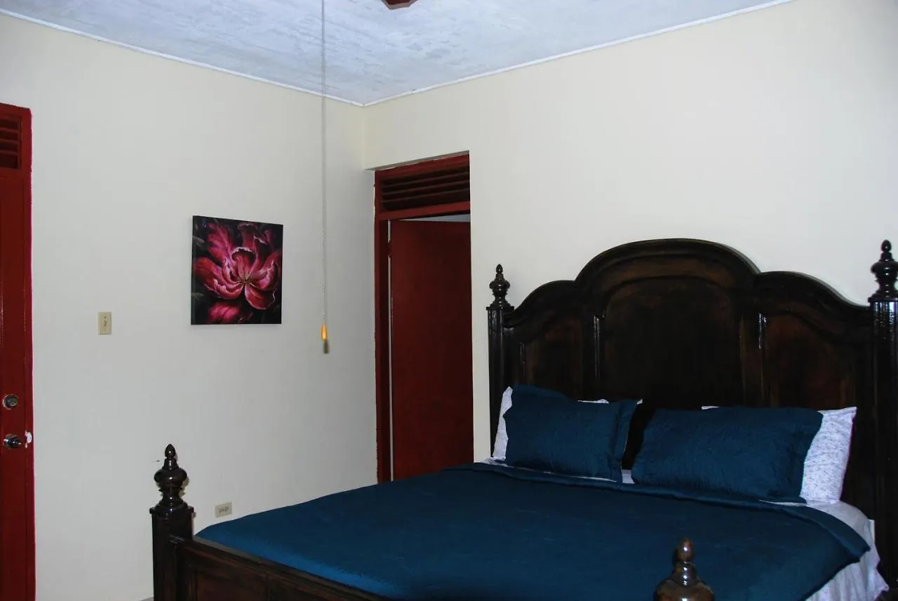 Herberg Jacks Hill Tropical Arcadia Hotel Kingston